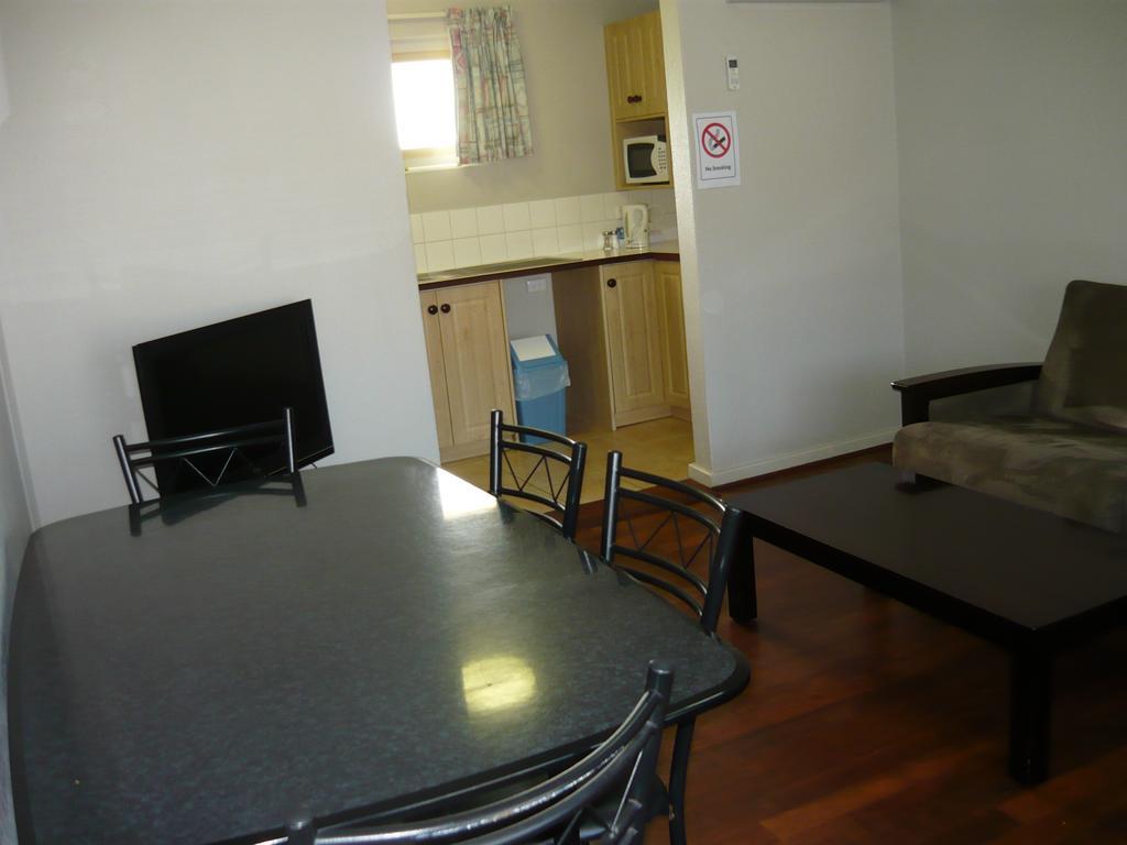 Albany Apartments Extérieur photo