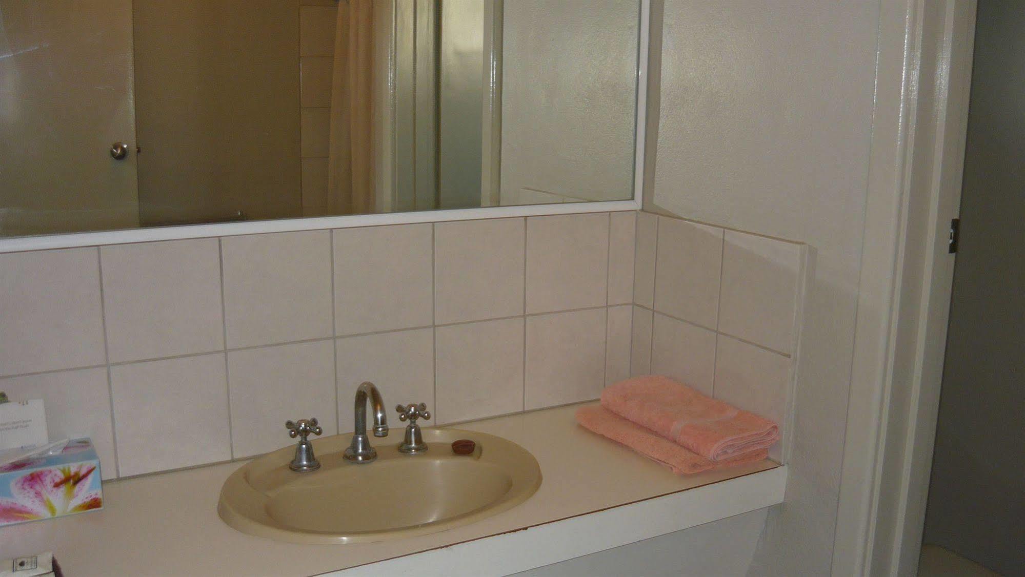 Albany Apartments Extérieur photo