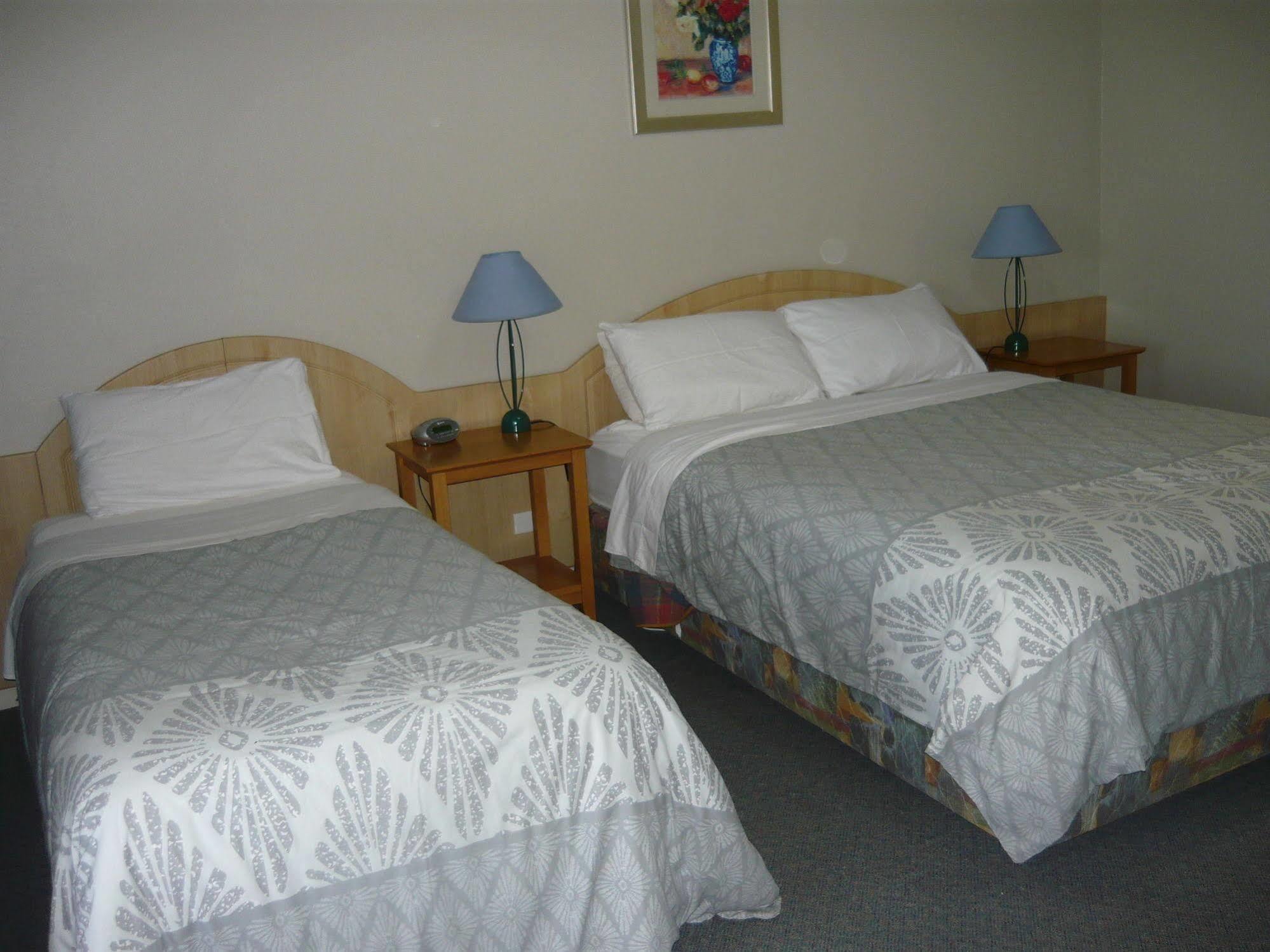 Albany Apartments Extérieur photo